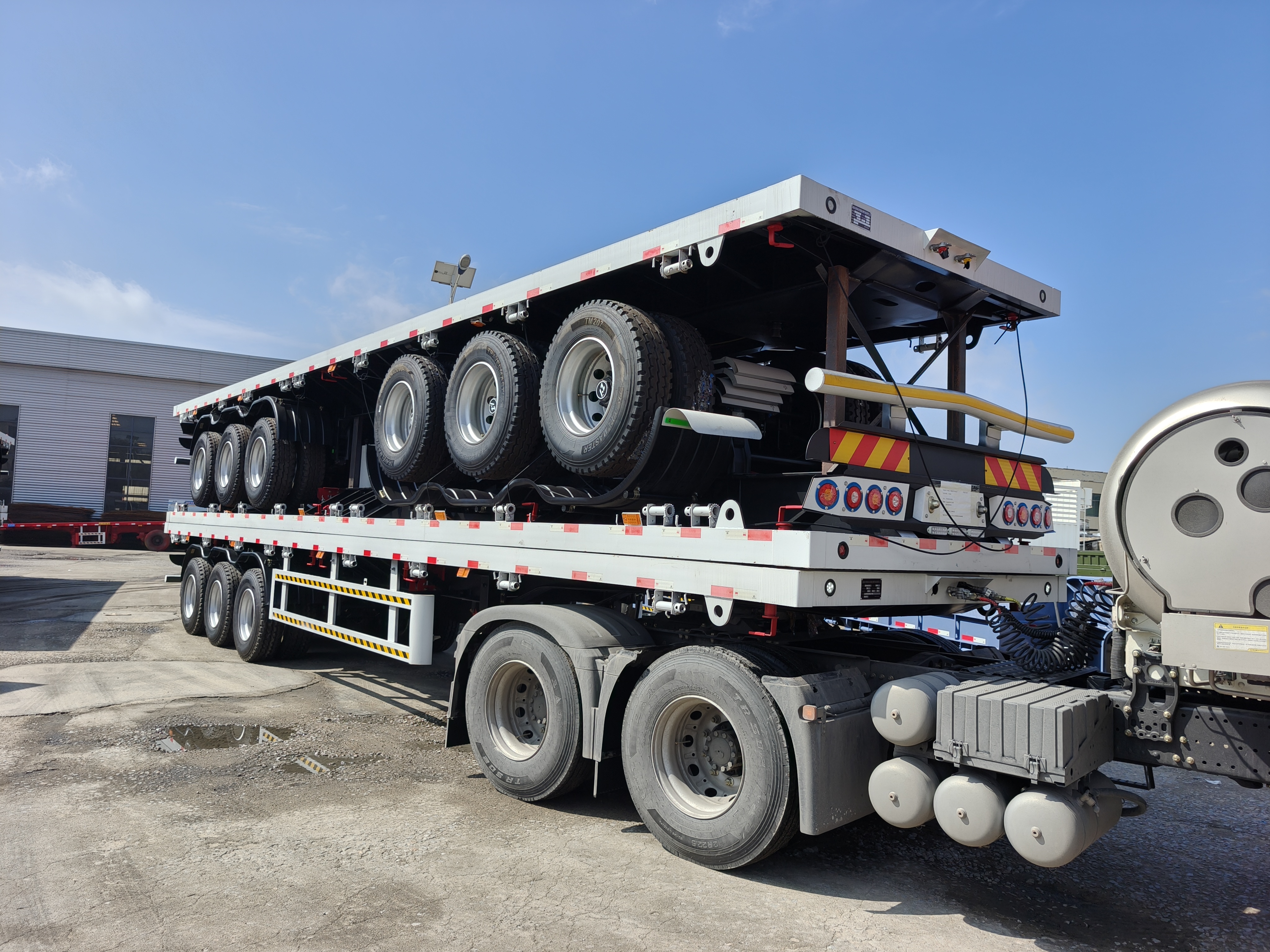 Two Units Flatbed Semi-Trailers Will Be Shipped to Ghana