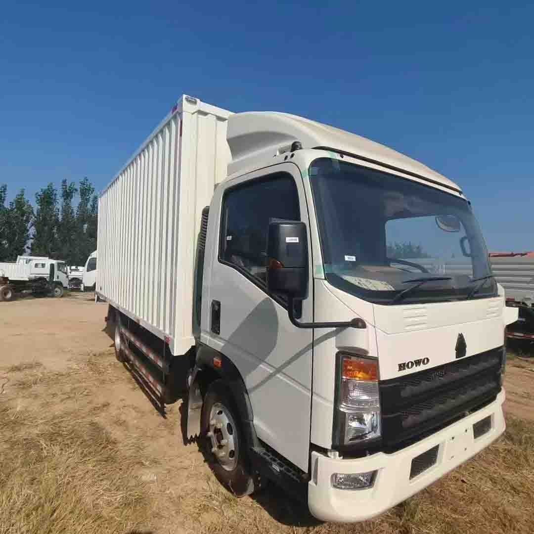 Sinotruk Howo 4x2 Light Van Truck